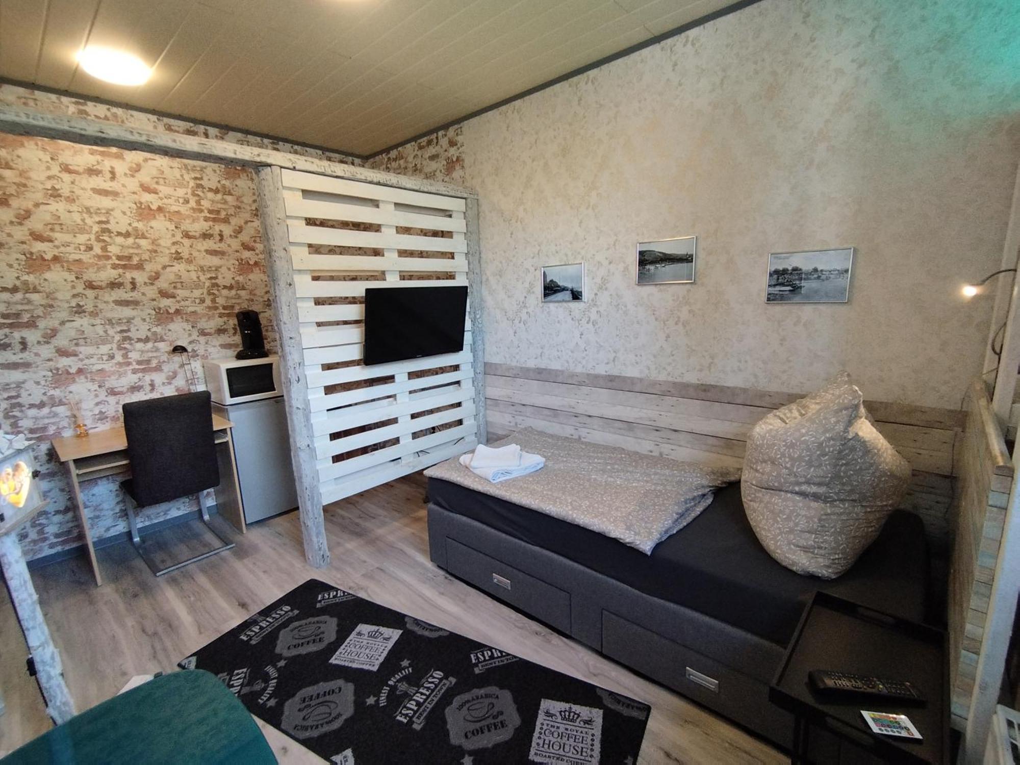 Boardinghouse Castell Bona Exterior foto