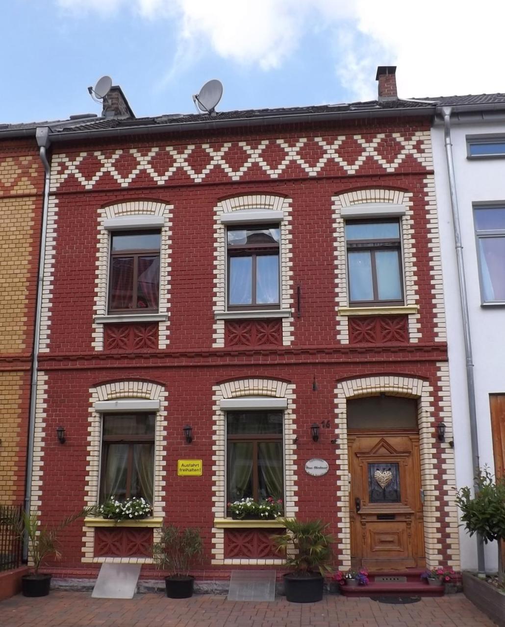 Boardinghouse Castell Bona Exterior foto